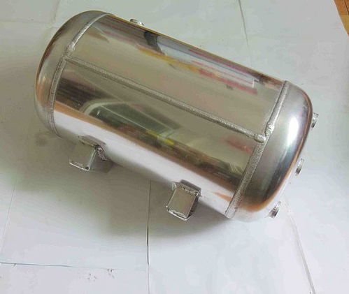 汽车空气开关多少瓦合适