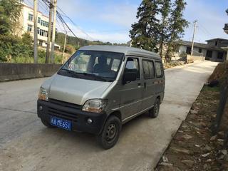 五菱多少钱一台二手汽车(五菱二手汽车价格解析，一台车究竟多少钱？