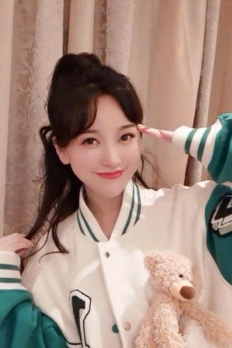 网红韦雪与小16岁男友KK分手(网红韦雪与小16岁男友KK分手,爱情与现实的碰撞) 网红韦雪与小16岁男友KK分手(网红韦雪与小16岁男友KK分手,爱情与现实的碰撞)